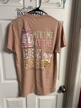 Simply Southern Peach Graphic Tee "Meet Me At The Bookstore"